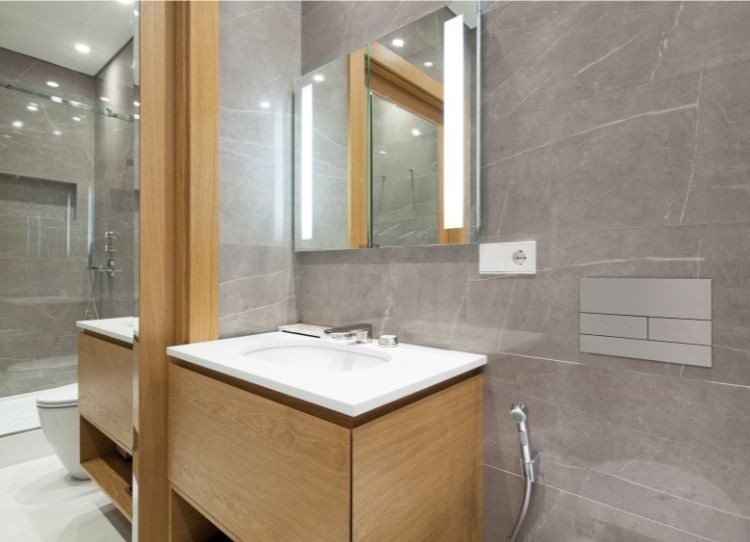 Illuminazione di un bagno cieco: come valorizzarlo al meglio
